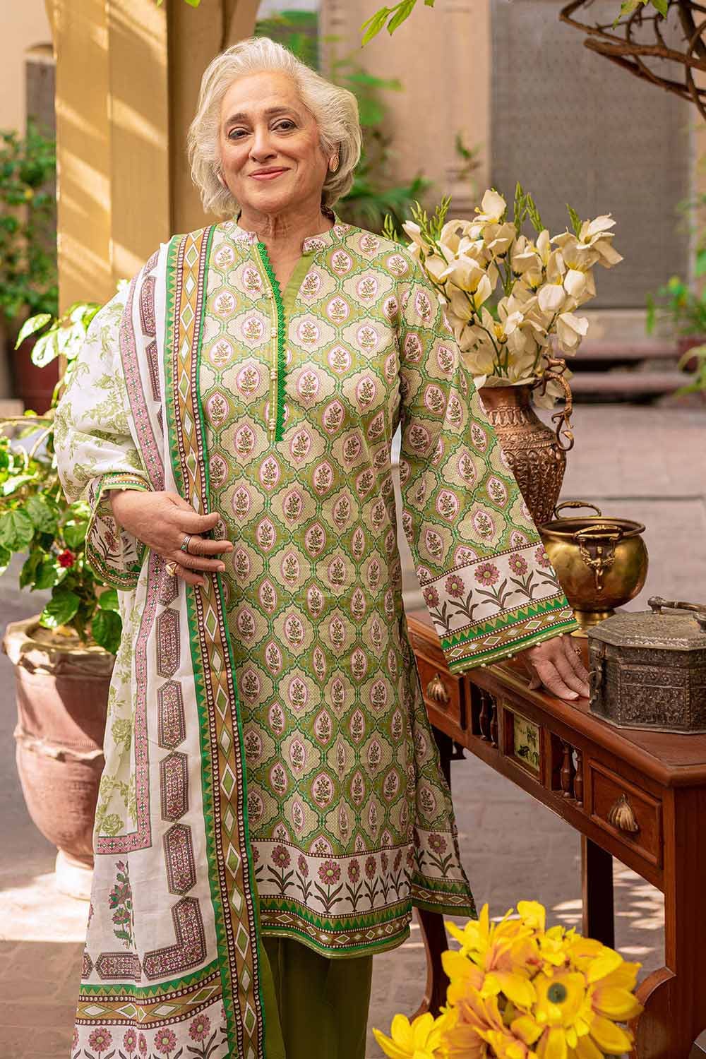 Gul Ahmed 3PC Lawn Unstitched Printed Suit CL-32081 A