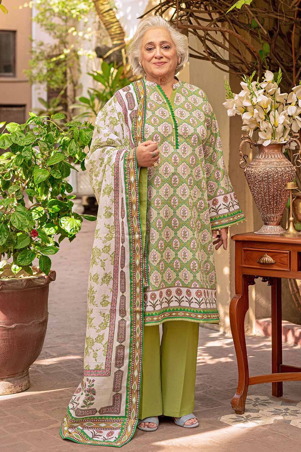 Gul Ahmed 3PC Lawn Unstitched Printed Suit CL-32081 A
