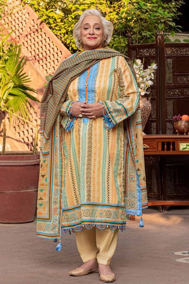 Gul Ahmed 3PC Lawn Unstitched Embroidered Suit CL-32129
