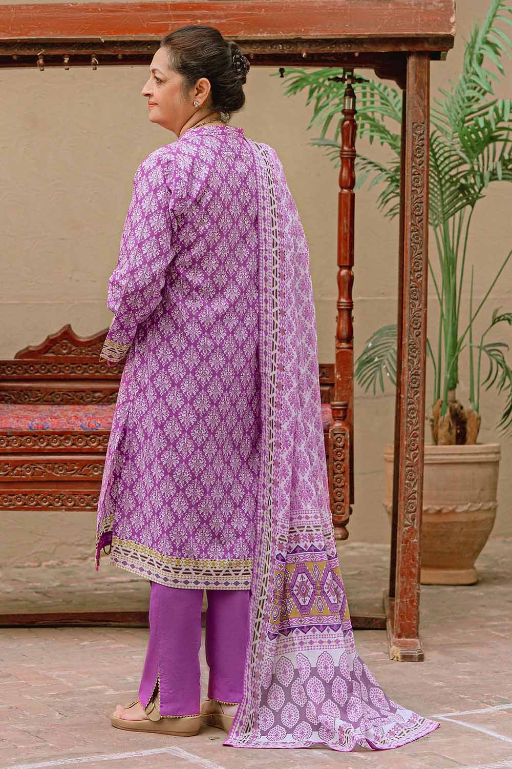 Gul Ahmed 3PC Lawn Unstitched Printed Suit CL-32130 A