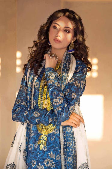 Gul Ahmed 3PC Lawn Unstitched Foil Printed Suit CL-32243 B