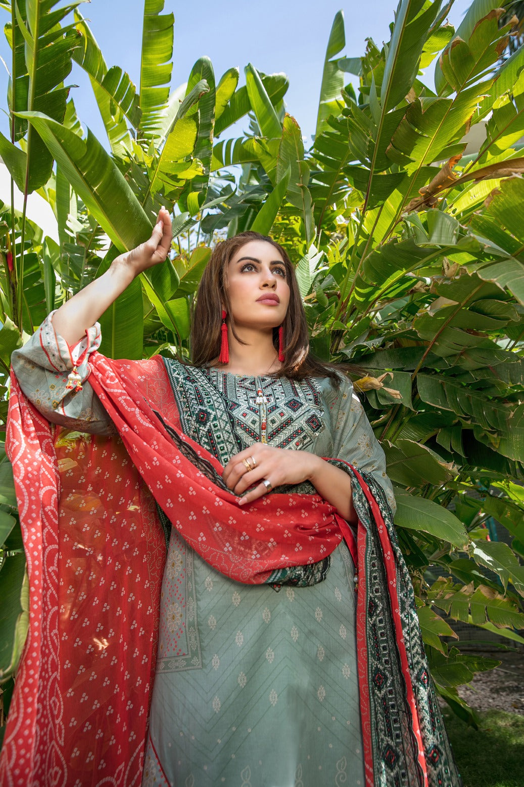 Tawakkal Fabrics 3 Piece Stitched Gala Embroidered Digital Printed Lawn Suit D-6646