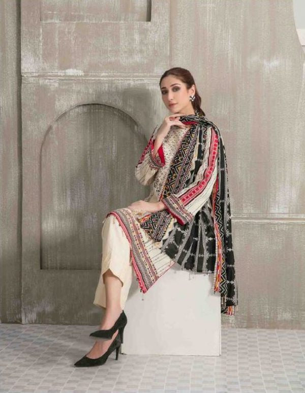Tawakkal Fabrics 3 Piece Stitched Embroidered Digital Printed Lawn Suit D-7012