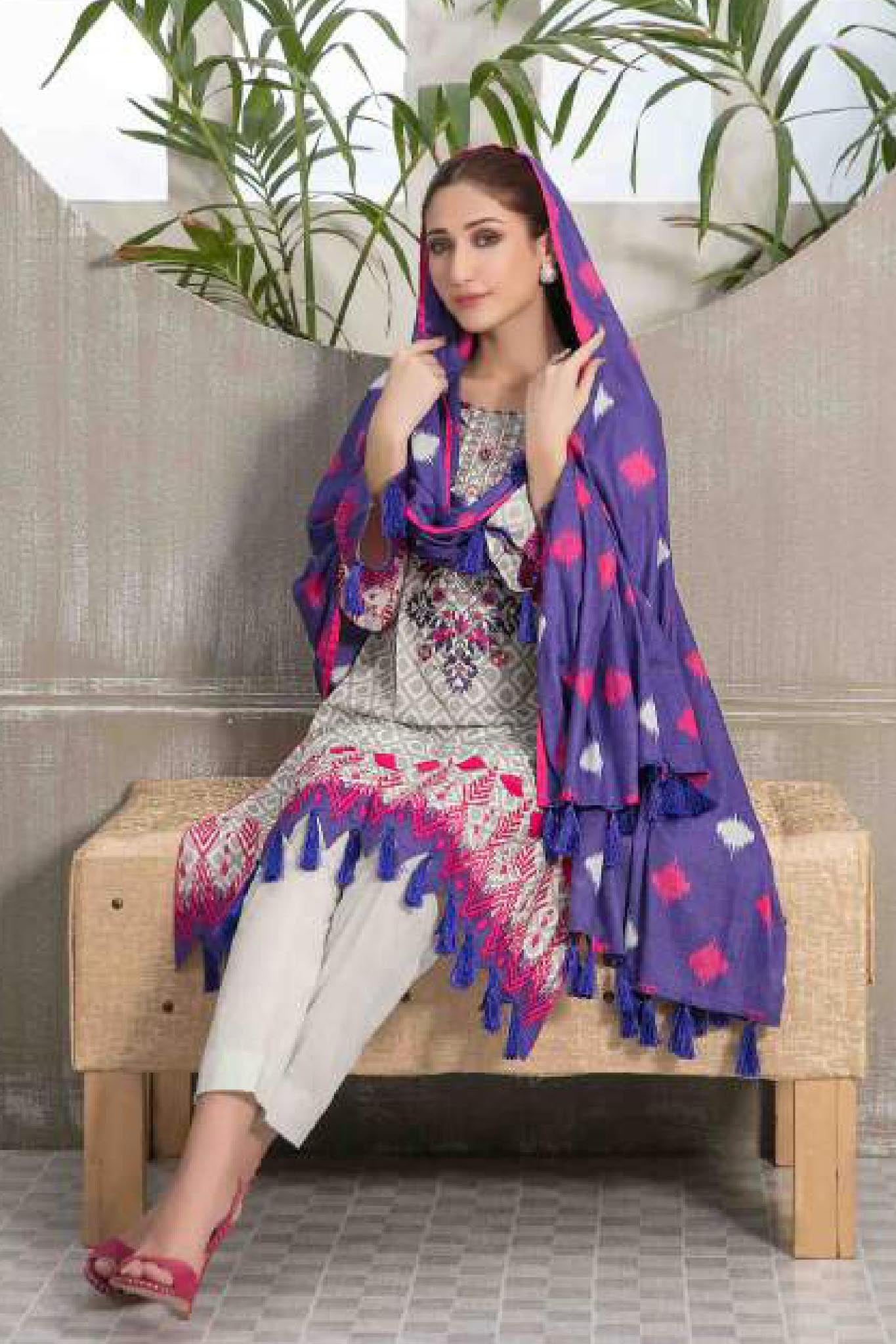 Tawakkal Fabrics 3 Piece Stitched Embroidered Digital Printed Lawn Suit D-7022