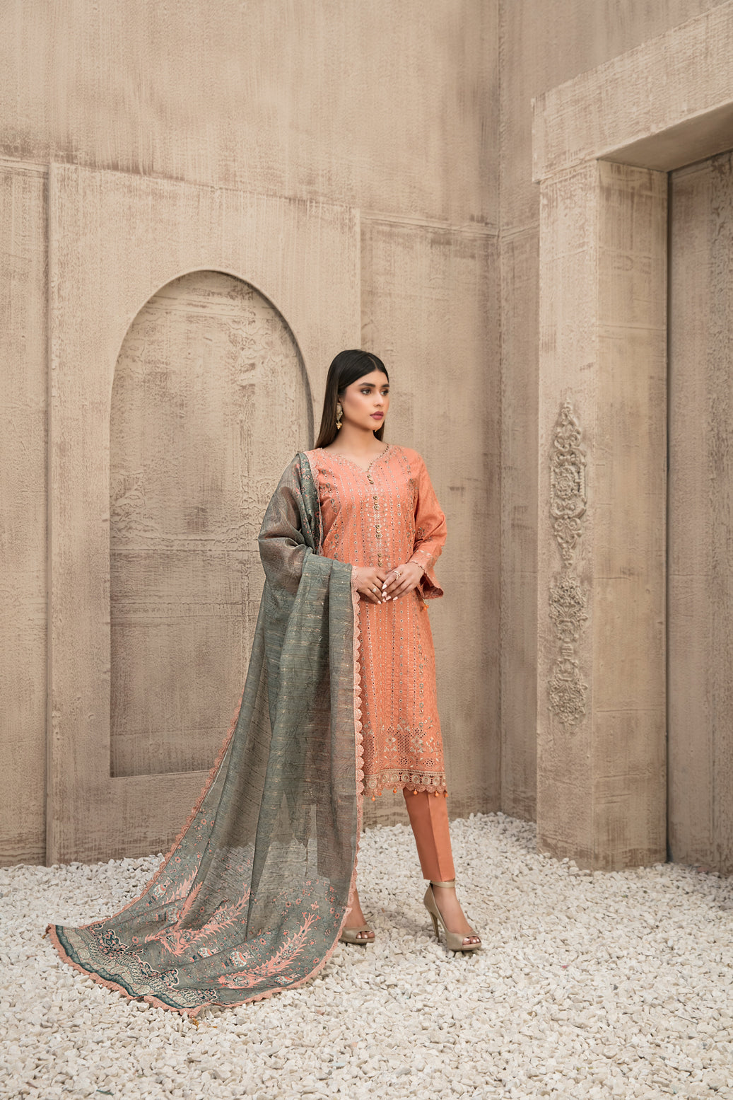 Tawakkal Fabrics 3 Piece Stitched Fancy Embroidered Lawn Jacquard Suit D-8528