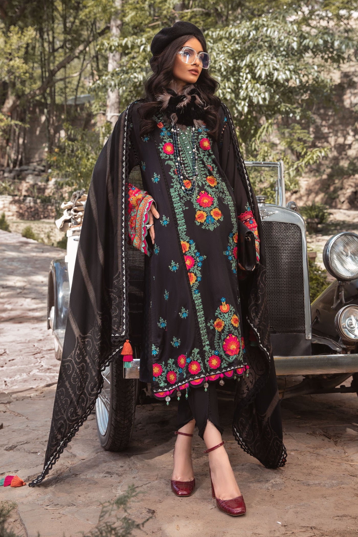 Maria. B 3 Piece Unstitched Linen Suit - DL-1007-Black and Pink