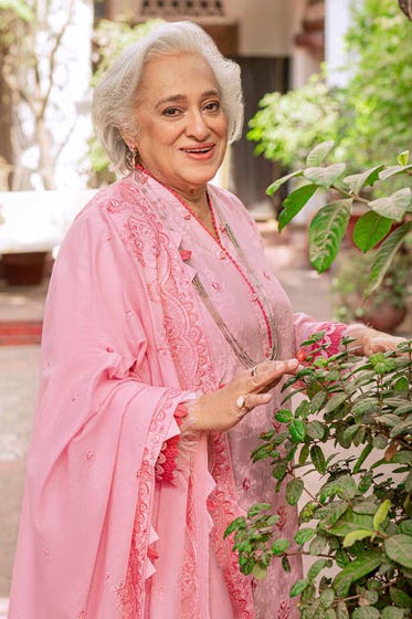 Gul Ahmed 3PC Lawn Unstitched Embroidered Suit DM-32004
