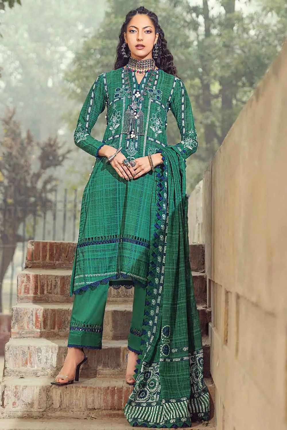 Gul Ahmed 3PC Stitched Printed Lawn Suit Aloe Vera Finish DN-22050