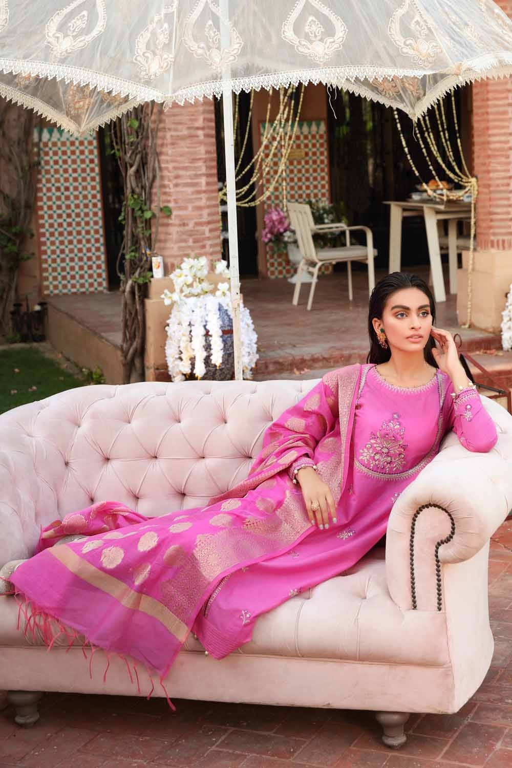 Gul Ahmed Ready To Wear 3 PC Embroidered Lawn Suit with Jacquard Dupatta FE-12237
