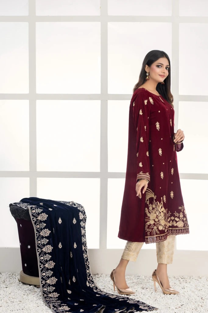 Ready To Wear Lakhany 1 Piece Embroidered Velvet Shirt LSM-2430