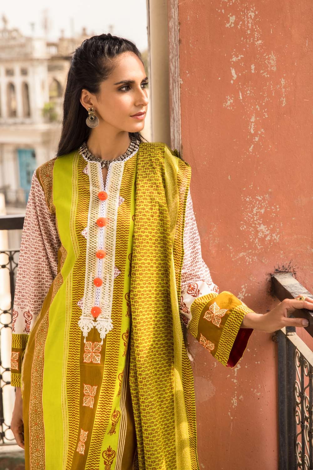 Gul Ahmed 2PC Unstitched Lawn Suit TL-358