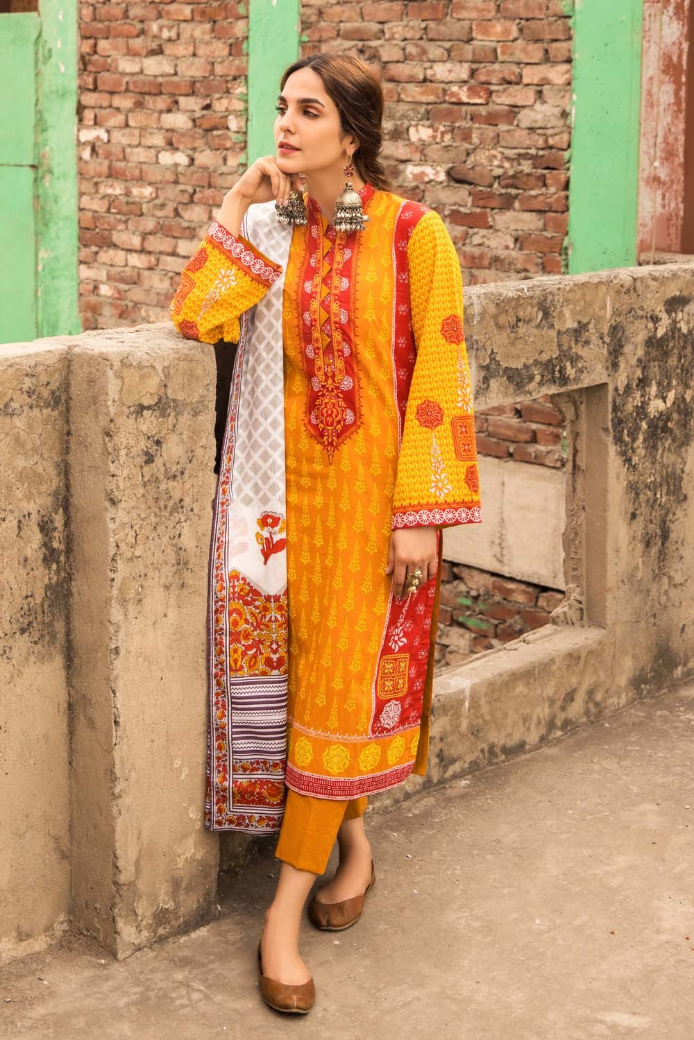 Gul Ahmed 2PC Unstitched Lawn Suit TL-365