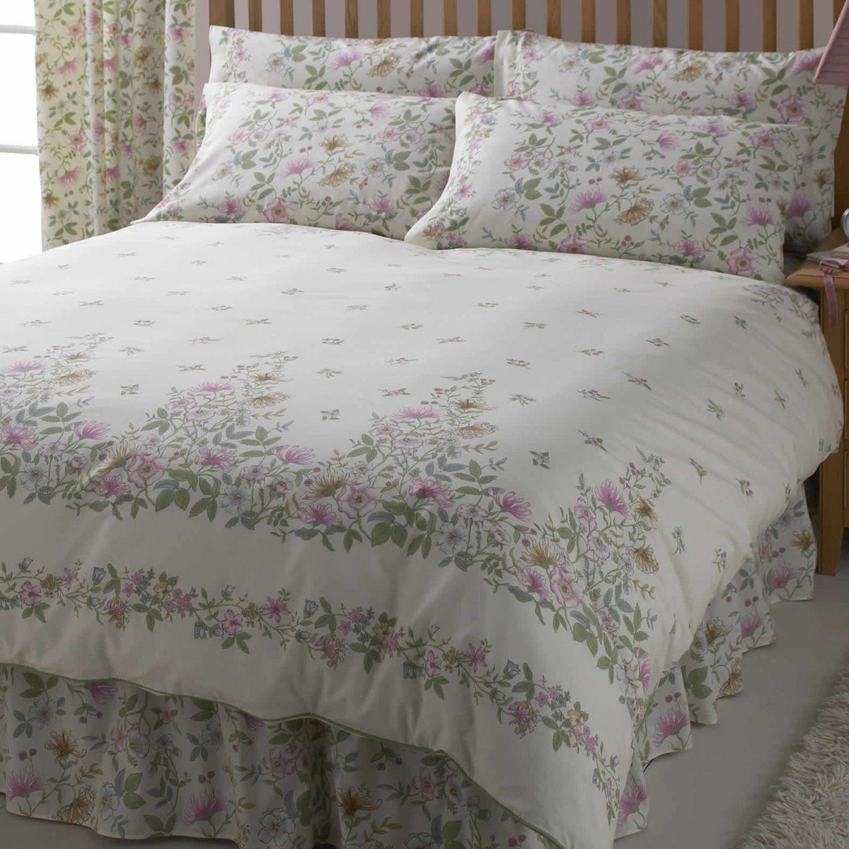 Vantona Country Cottage Garden Quilted Fitted Bedspread - Multi