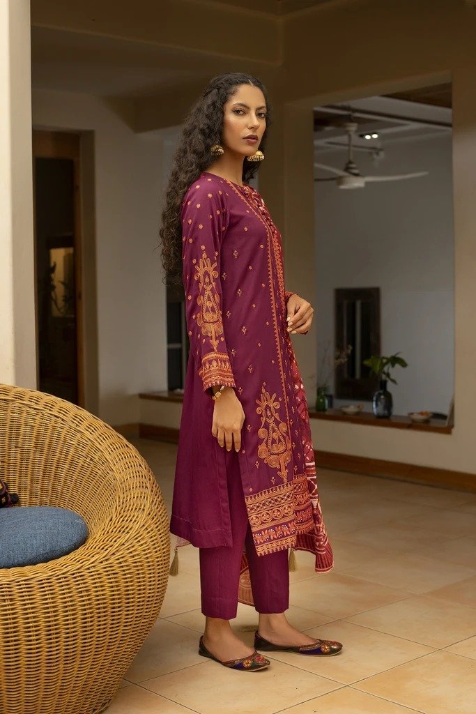 Ready To Wear Lakhany 3 Piece Embroidered Cottel Suit LSM-2492