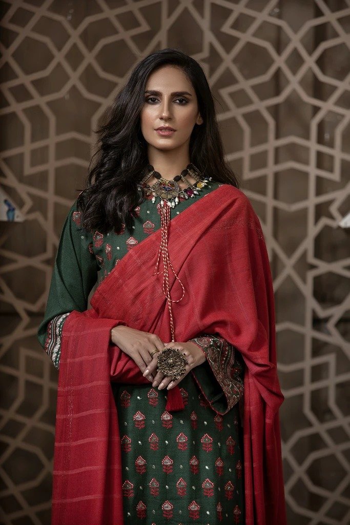 Ready To Wear Lakhany 03 Piece Embroidered Fancy Slub Suit LSM-2564