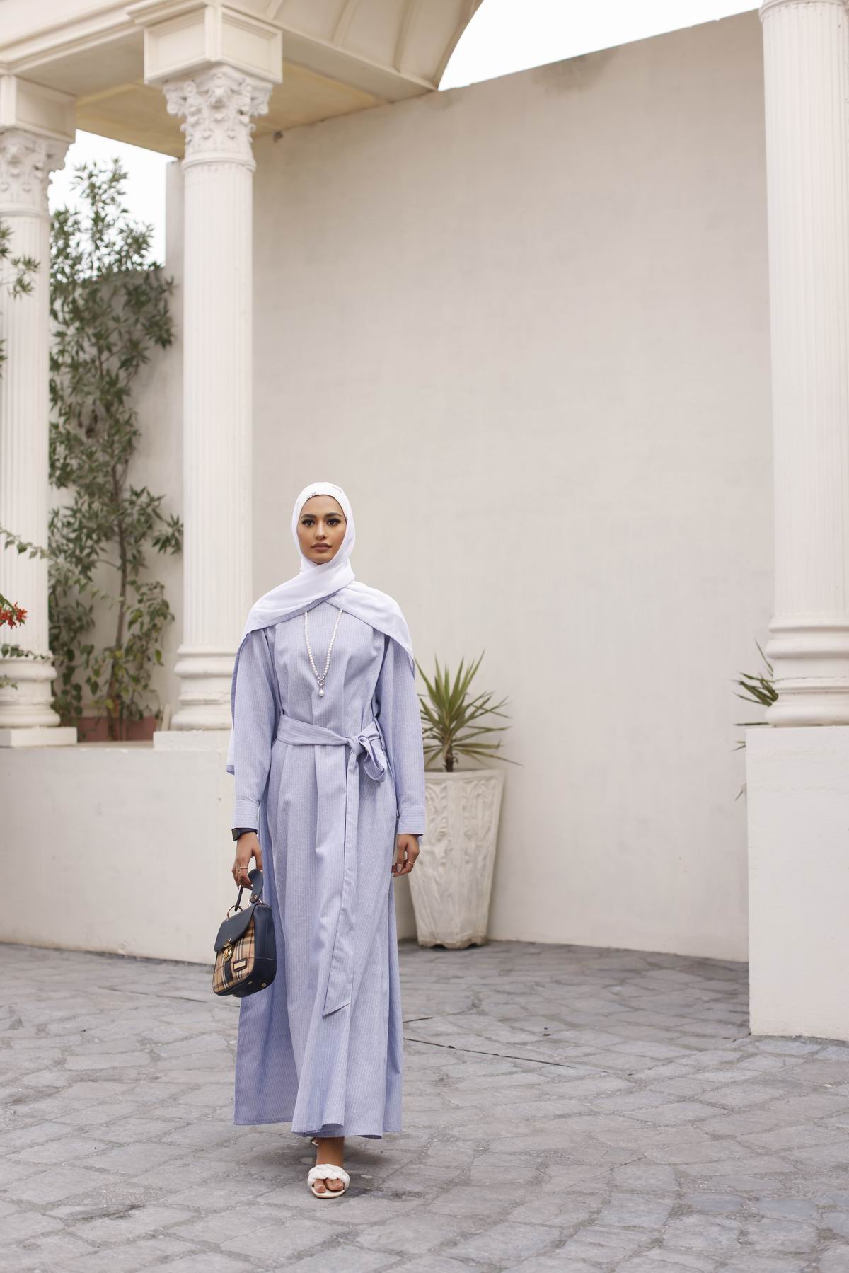 Gul Ahmed Ready To Wear Yard Dyed Abaya With Dyed Scarf - WGB-KAB-22071