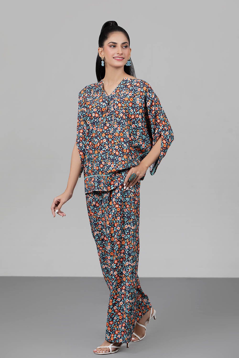 Gul Ahmed 2PC Linen Unstitched Digital Printed Suit WT-22008